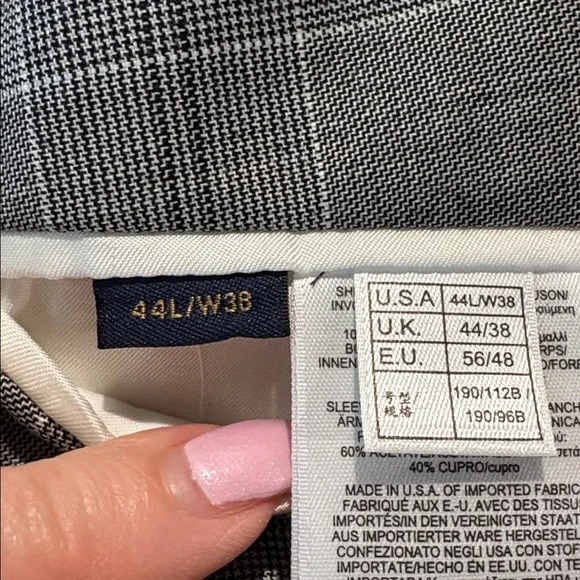 Like New Brooks Brothers regent fit 1818 suit 100% wool 44L 38W